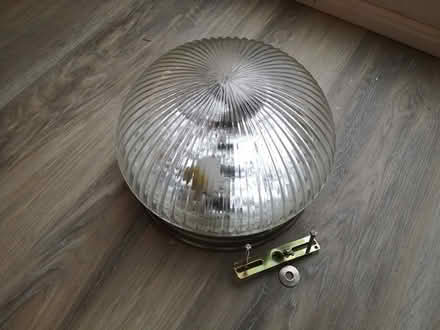 Photo of free beautiful ceiling light fixture (greenbank&huntclub) #1