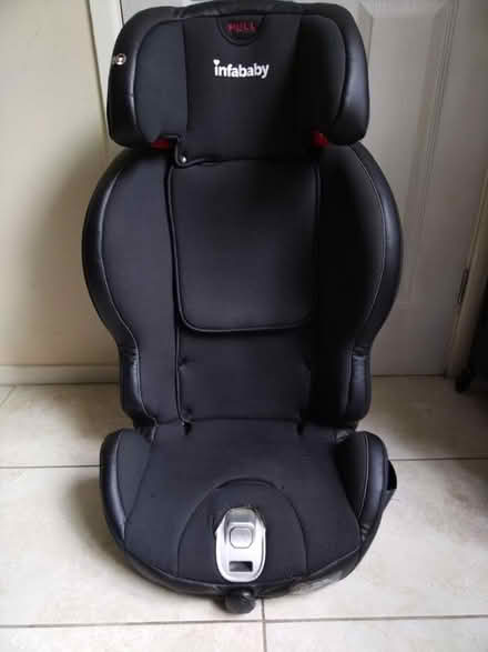 Photo of free Car seat for a child (MK15 Pennyland) #1