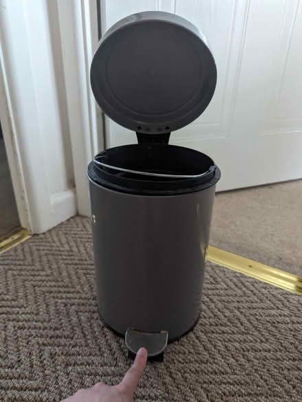 Photo of free Grey bathroom pedal bin (Cogges OX28) #2