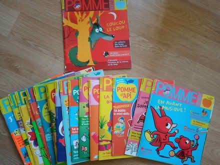Photo of free Pomme d'Api magazines (Maryhill) #1
