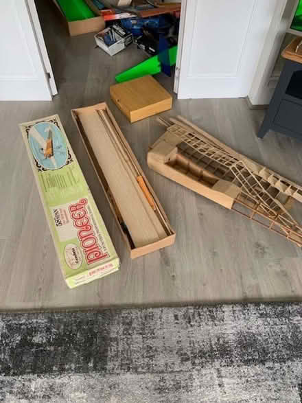 Photo of free model aeroplane / glider items. (Cheadle Hulme SK8) #3