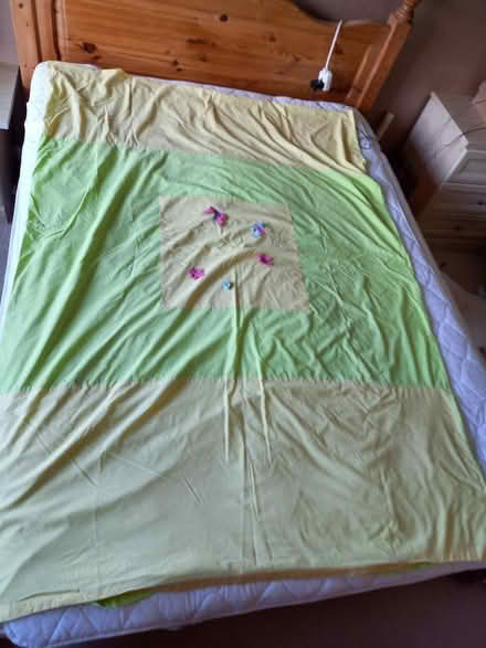 Photo of free Single fitted sheet and duvet cover (Moorfields) #1