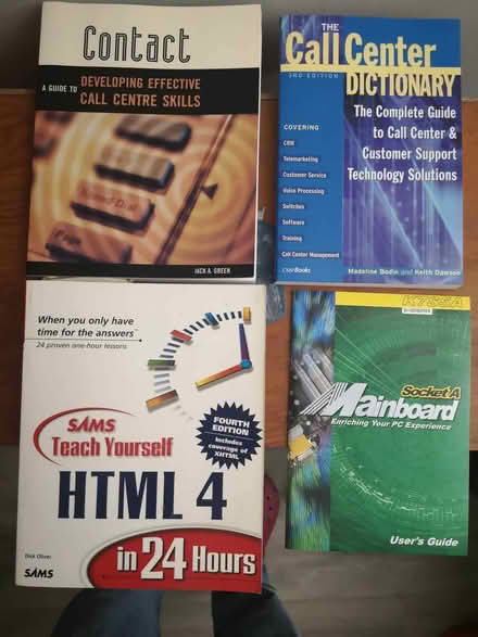 Photo of free 4 books:HTML-4, CONTACT CENTER and (greenbank&huntclub) #1