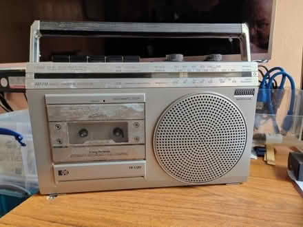 Photo of free radio (Chertsey KT16) #1