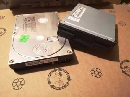 Photo of free computer floppy disc readers (greenbank&huntclub) #1