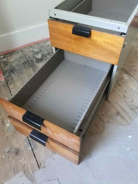 Photo of free office desk, metal frame and drawers (Jericho OX1) #3