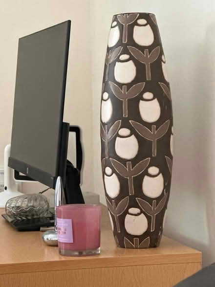 Photo of free Large vase (Havant PO9) #1