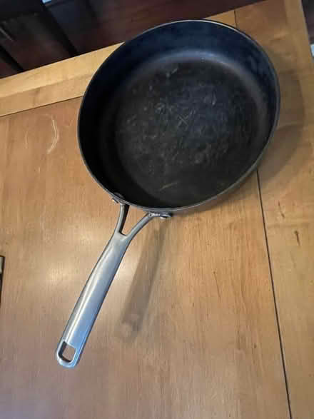 Photo of free Frying Pan and Silverware Holder (Cherrydale area N Arlington) #1
