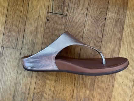 Photo of free Women’s Fit Flops, size 9.5 (Tenleytown DC) #2