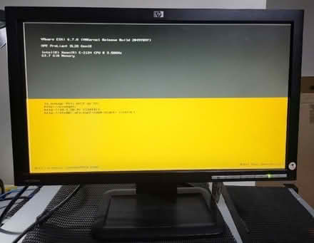 Photo of free HP LE1851w 18.5 inch 1366x768 LCD Monitor, Stand, Cables (Caversham RG4) #1