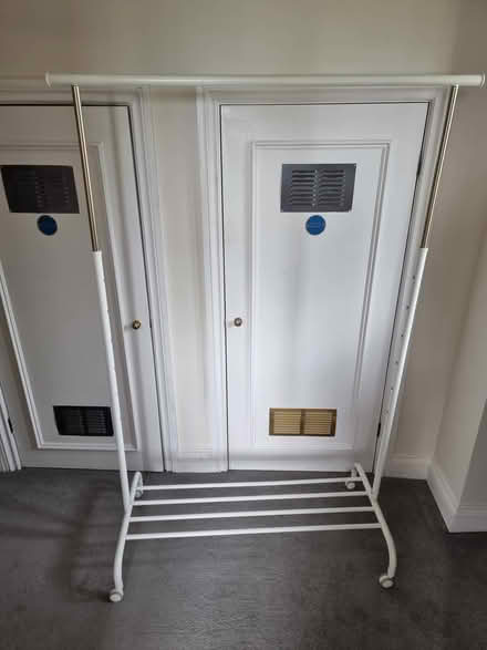Photo of free Clothes Hanging rail (NW2) #1
