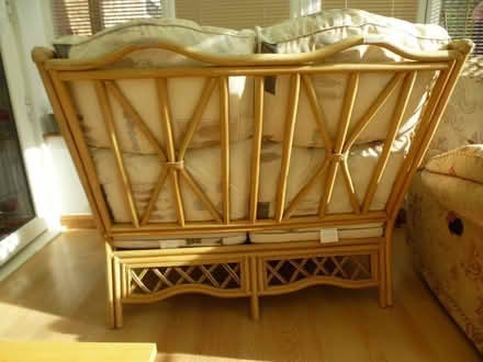 Photo of free Wicker suite, 2 chairs, 2-seater settee (Eye) #3