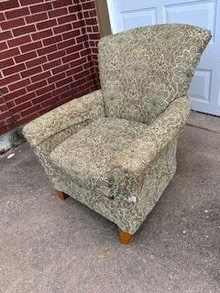 Photo of free living room chair (Harris Branch (near Manor)) #1