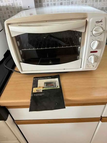 Photo of free Biffinet oven (Leatherhead) #1