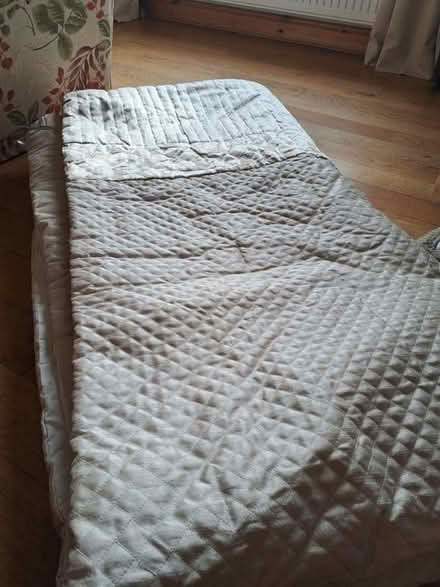 Photo of free Quilted Bedspread (Darley Hillside DE4) #4