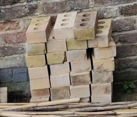 Photo of free 20+ Engineering bricks (DA16) #1