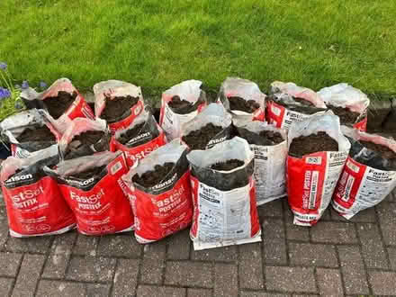 Photo of free 18 bags of earth/soil (Gyle EH12) #1