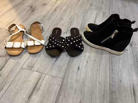 Photo of free Shoes size 6 (UB1) #1