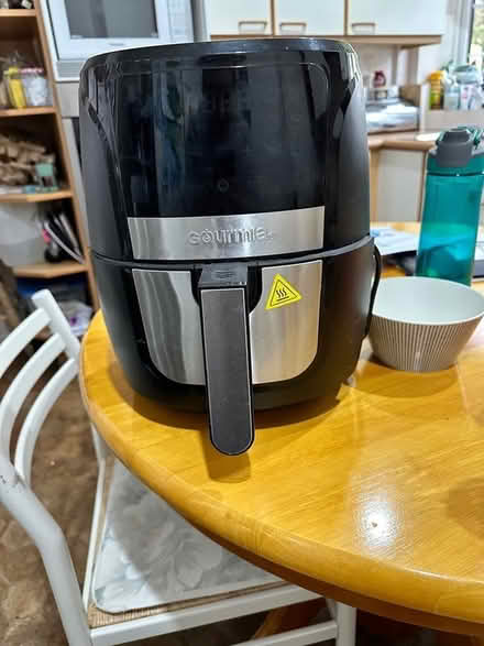 Photo of free Air fryer (Navestock RM4) #1