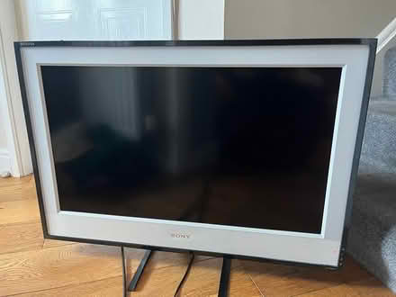 Photo of free Sony tv and remote (East Kilbride, G75) #1