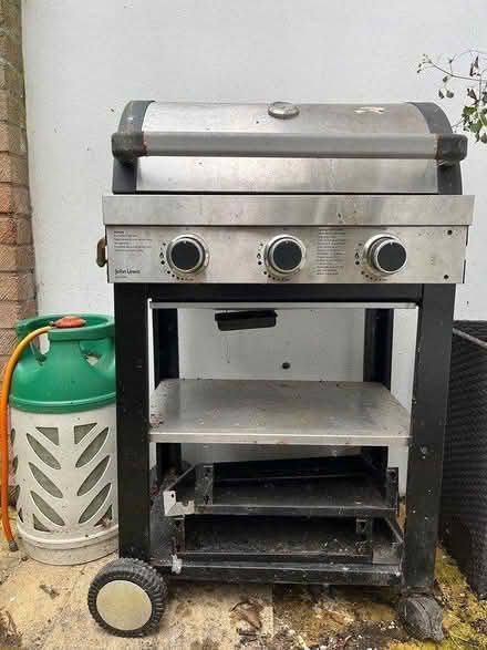 Photo of free John Lewis 3 Burner Gas BBQ (E8 London Fields) #2