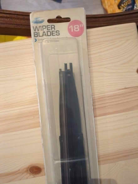 Photo of free 18" car windscreen wiper (BR6, Green Street Green) #1