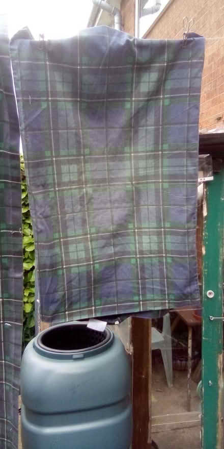 Photo of free curtains and duvet cover (Dukinfield SK16) #1