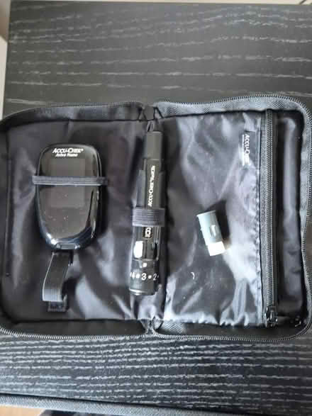 Photo of free Aviva Nano Blood Glucose Sugar Meter + Fastclix Lancer (Shinfield RG6) #1