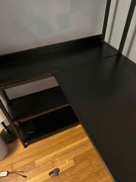 Photo of free L-shaped computer desk (Arlington Heights) #4