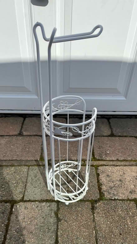 Photo of free Toilet roll holder (Hemel HP2) #3