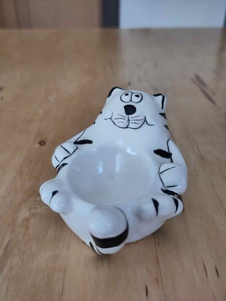 Photo of free Fat cat egg cup (The Inch EH16) #1