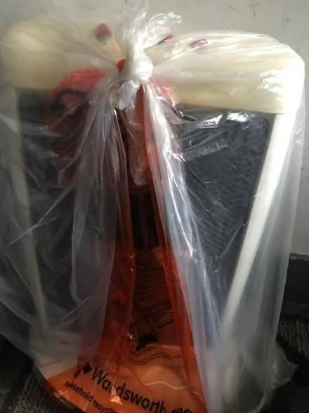 Photo of free Halogen heater (Tooting Broadway) #1
