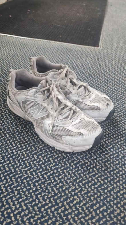 Photo of free New Balance Trainers UK 10 (SE18) #2