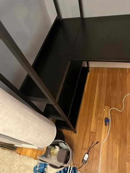 Photo of free L-shaped computer desk (Arlington Heights) #3