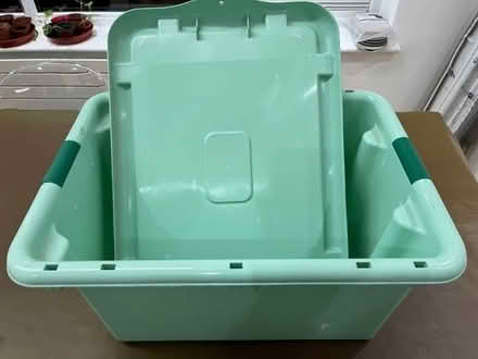 Photo of free Large storage crate with lid (Winnington Way GU21) #1