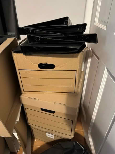 Photo of free Black ring binder a4 folders (BR2) #3