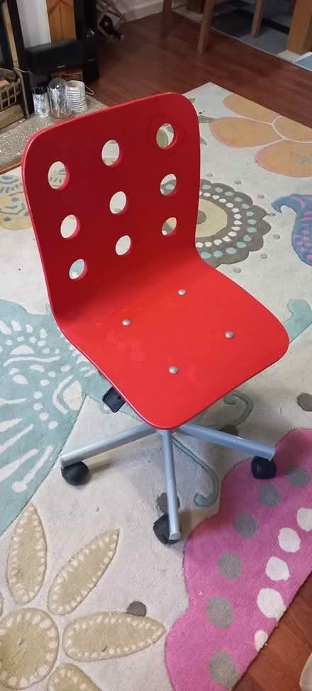 Photo of free Child chair (Basingstoke, RG21) #1