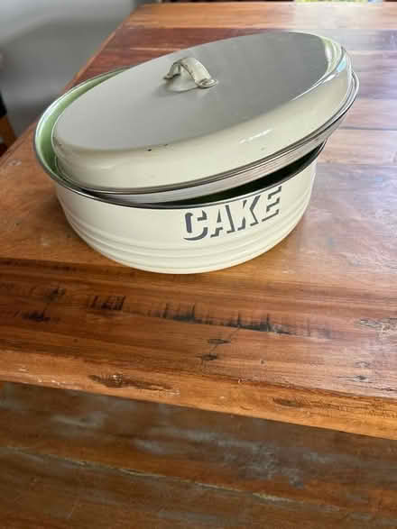 Photo of free Cake Tin (Woking) #1