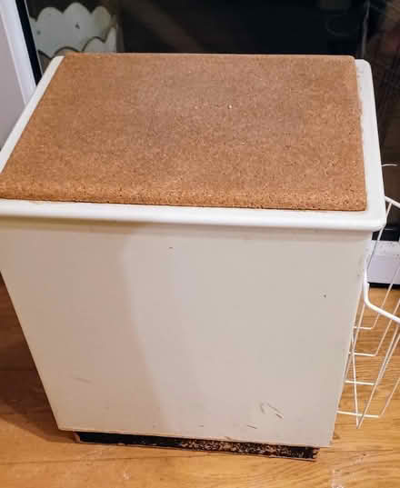 Photo of free Bathroom Stool (Alexandra Park N22) #1