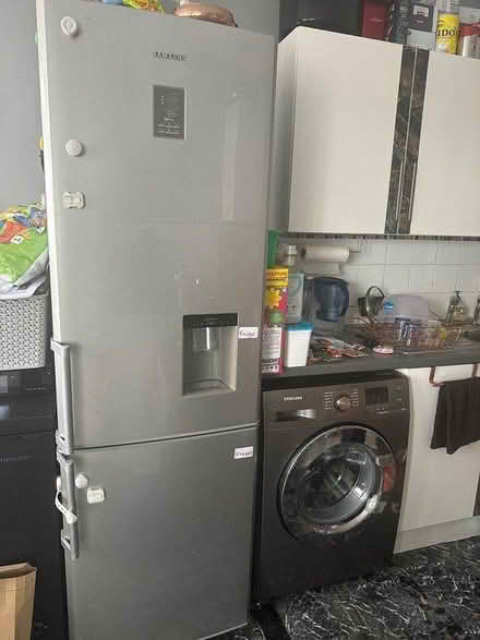 Photo of free Samsung Fridge Freezer (Kennington) #1