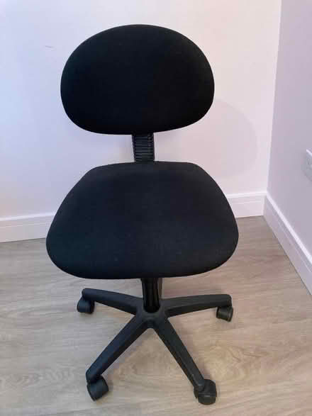 Photo of free Black office chair (Buckhurst Hill IG9) #1