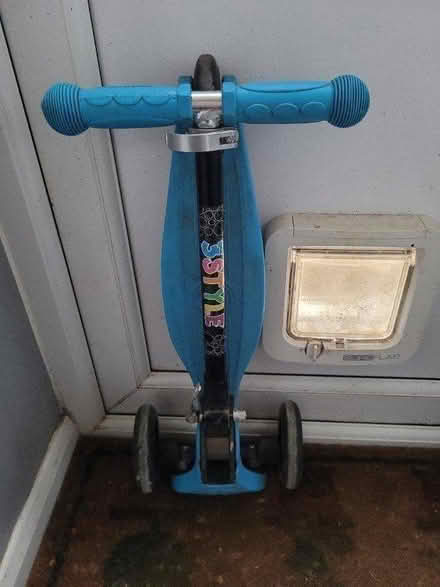 Photo of free Kids folding scooter (OX15 bloxham) #1