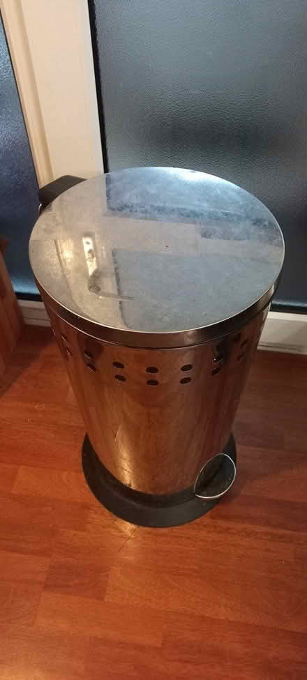 Photo of free Bin (Basingstoke, RG21) #1