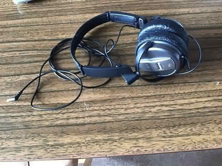 Photo of free Noise cancelling headphones (Tolworth KT5) #1