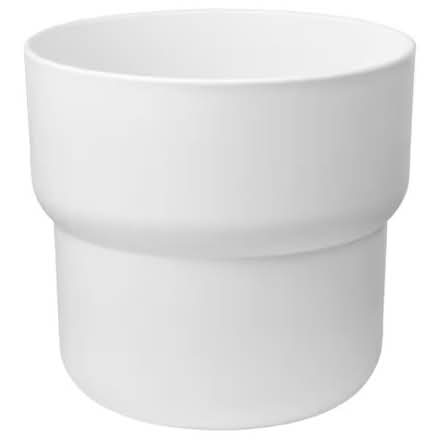 Photo of 24cm or above white plant pots (Balgriffin) #1