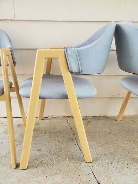 Photo of free 4 dining or kitchen chairs (Yellow Springs Road) #2