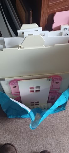 Photo of free Dolls house with some mods (Buggs Bottom RG4) #2