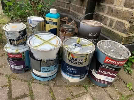 Photo of free Paint - various blue & whites (Lee SE12) #1