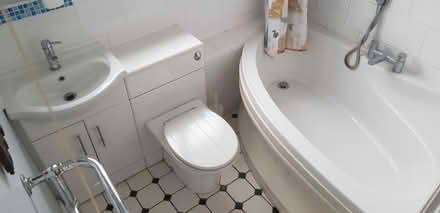 Photo of free Bathroom suite (Southmead BS10) #1