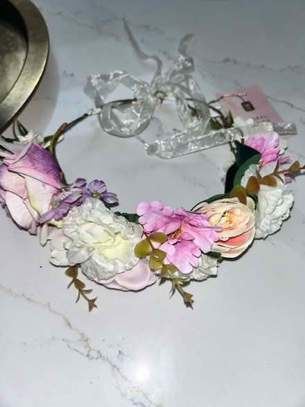 Photo of free Faux floral crown (IG11) #1